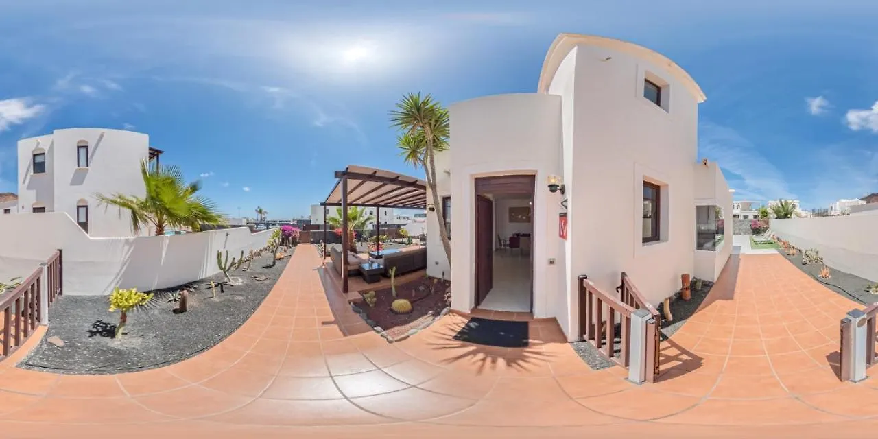 Villa Alba Deluxe & Spa Pool بلايا بلانكا
