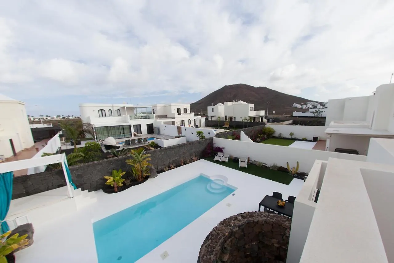 Villa Alba Deluxe & Spa Pool بلايا بلانكا