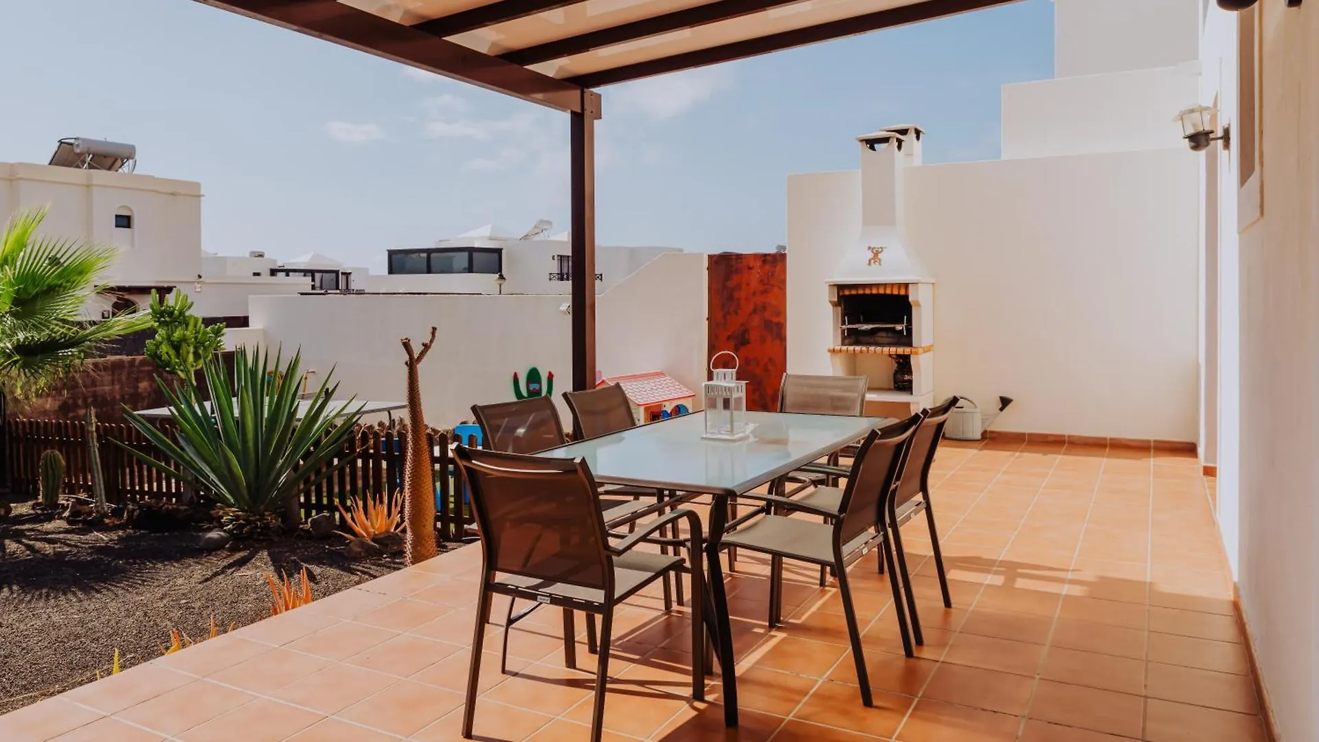 Villa Alba Deluxe & Spa Pool Playa Blanca  0*, Playa Blanca (Lanzarote)